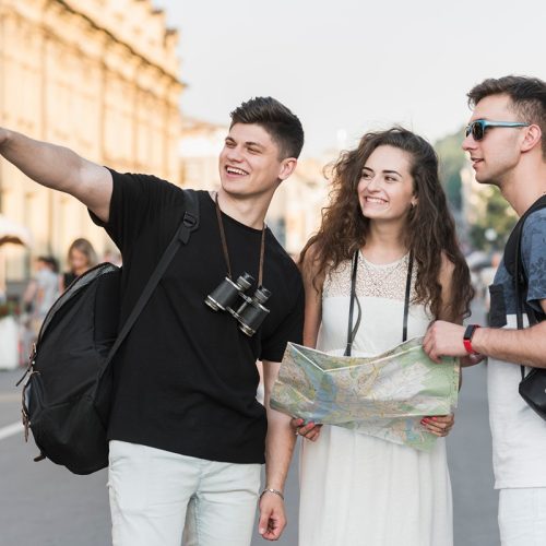 friends-exploring-city-with-map friends-exploring-city-with-map